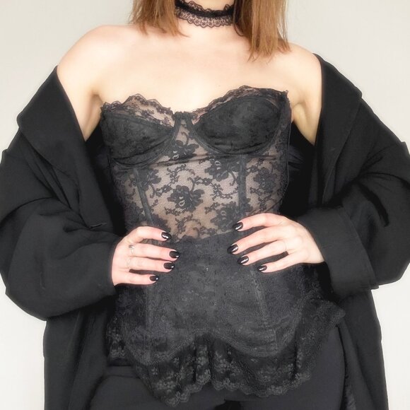 Antinéa Lace Corset - Picture 1 of 5